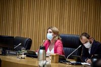 Ribera apunta a las centrales hidroeléctricas por el precio de la luz y acusa a las empresas de falta de "empatía"