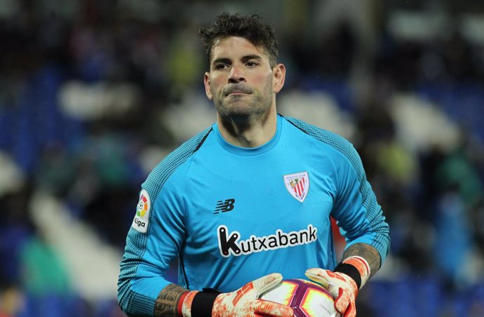 Archivo - Iago Herrerín en un partido del Athletic