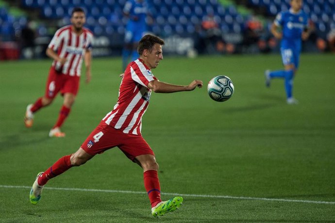 Archivo - Santiago Arias of Atletico Madrid during the spanish league, LaLiga, football match played between Getafe Club Futbol and Club Atletico de Madrid at Alfonso Perez Coliseum on July 16, 2020 in Madrid, Spain.