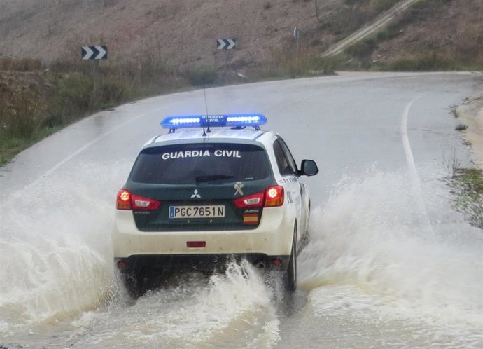Archivo - Rescate de la Guardia Civil, inundaciones, lluvias