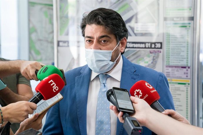 El consejero de Transportes e Infraestructuras de la Comunidad, David Pérez