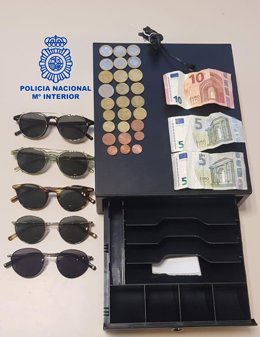 Policía Nacional detiene a dos personas en su huída tras robar con fuerza en una óptica