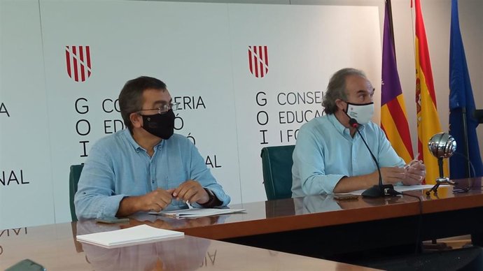 El director general de Planificación, Antoni Morante, y el conseller de Educación y Formación Profesional, Martí March.