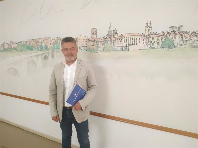 El portavoz del Grupo Municipal Popular en el Ayuntamiento de Logroño, Conrado Escobar