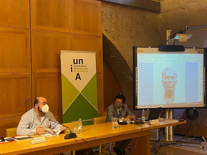 El doctor en Historia y Ciencia de la Música por la Universidad de Granada (UGR) y miembro del Comité Científico del Archivo Manuel de Falla, Joaquín López.