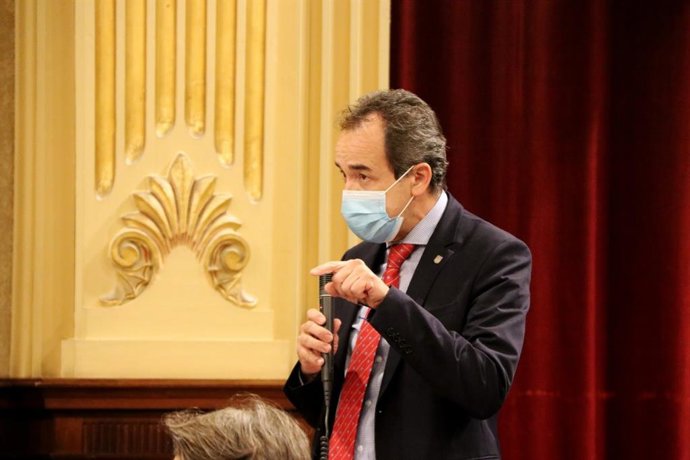 Archivo - El diputado de Cs Juan Manuel Gómez, en el Parlament.