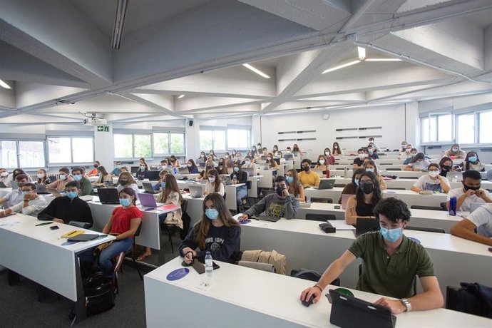 Alumnos de Medicina de la UN.