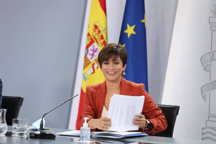 La ministra de Política Territorial y portavoz del Gobierno, Isabel Rodríguez García, en una rueda de prensa posterior al Consejo de Ministros, a 31 de agosto de 2021, en Madrid, (España). Durante la comparecencia han confirmado, entre otras cuestiones,