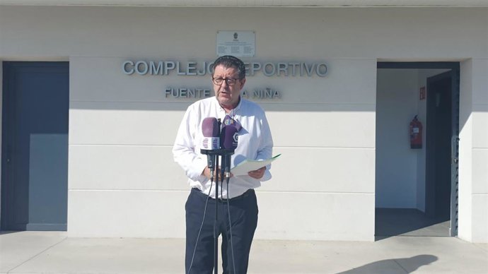 El concejal de Deportes de Guadalajara, Evaristo Olcina, en rueda de prensa.