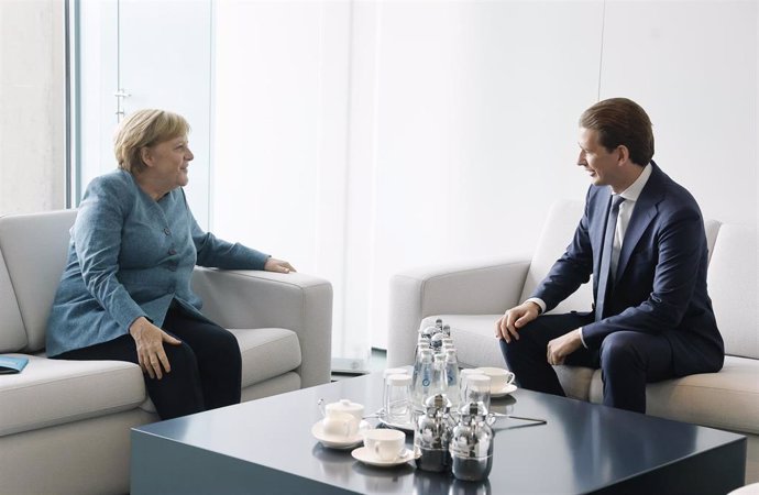 Angela Merkel y Sebastian Kurz, reunidos en Berlín