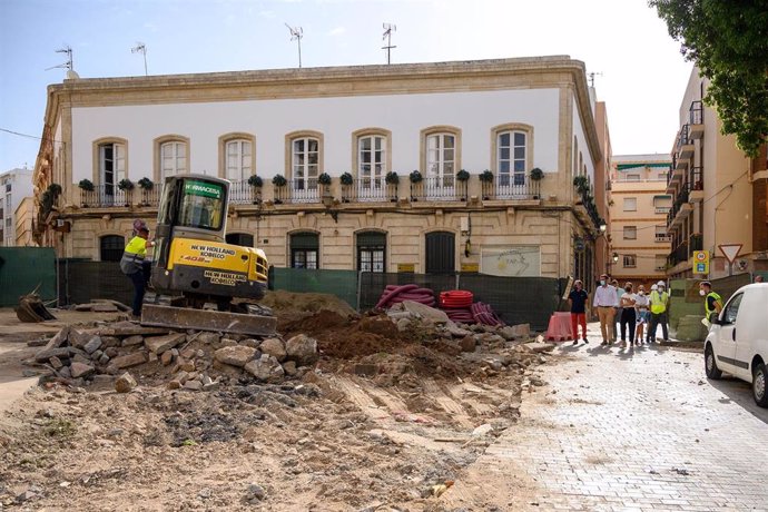 Obras de la Plaza de la Administración Vieja en Almería.