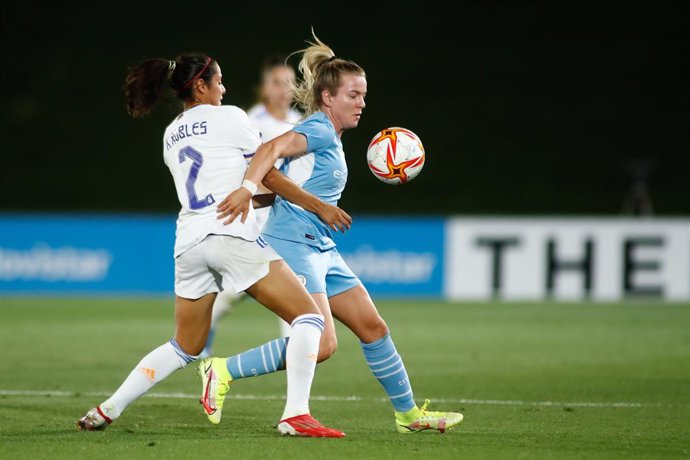 Lauren Hemp of Manchester City and Vaitiare Kenti Robles of Real Madrid in action during the UEFA Womens Champions League football match played between Real Madrid and Manchester City at Alfredo Di Stefano stadium on August 31, 2021, in Madrid, Spain.