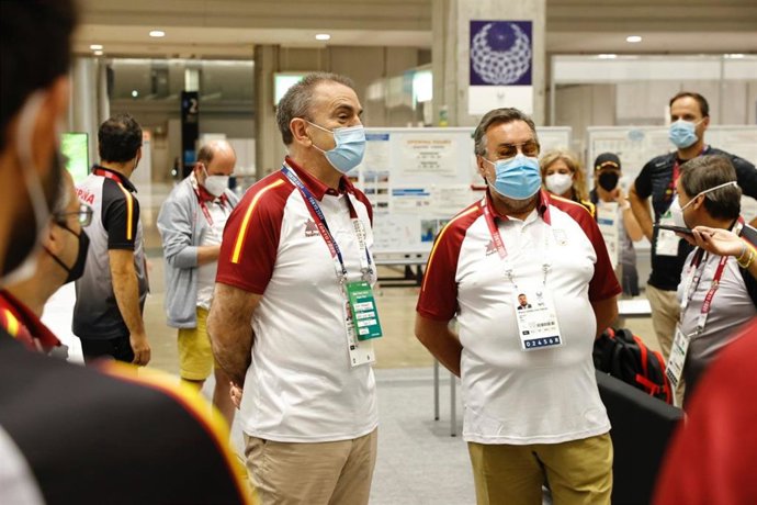 José Manuel Franco y Miguel Carballeda atienden a los medios en Tokio