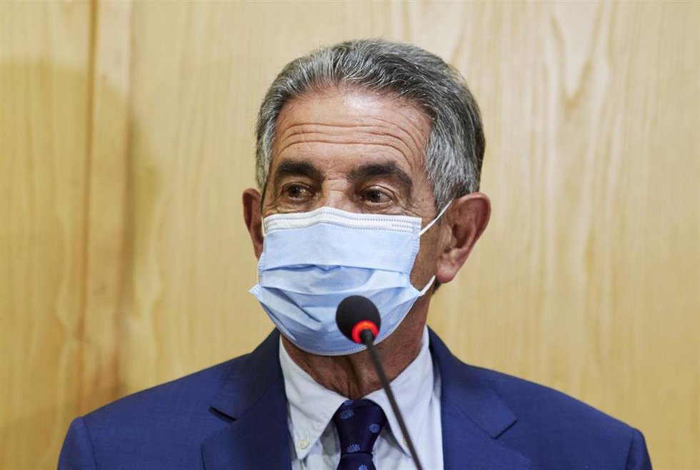 Archivo - El presidente de Cantabria, Miguel Ángel Revilla