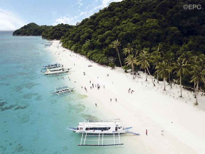 Puka Beach in Boracay_Photo by Erwin Lim