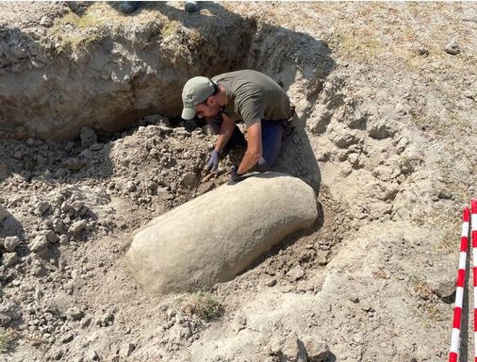 Pieza arqueológica en el embalse de Valdecañas