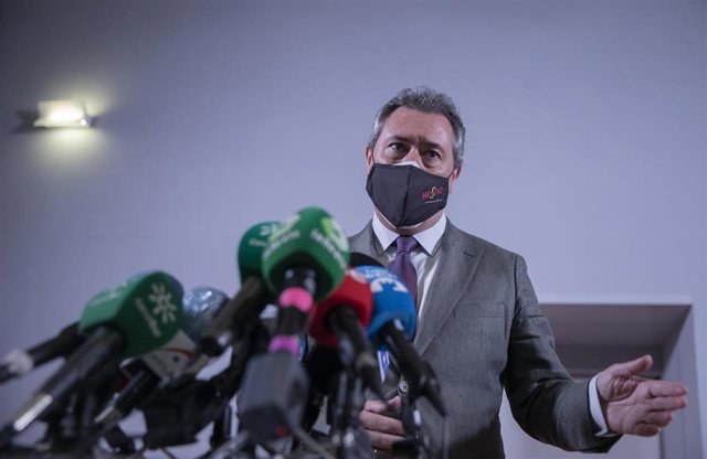 Archivo - El alcalde de Sevilla, Juan Espadas, en una foto de archivo.