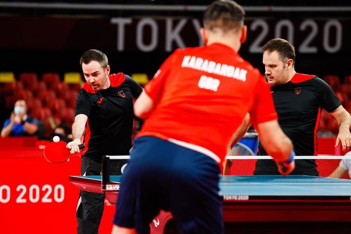 Alvaro Valera y Jordi Morales durante su partido de dobles ante Gran Bretaña en los Juegos Paralímpicos de Tokio