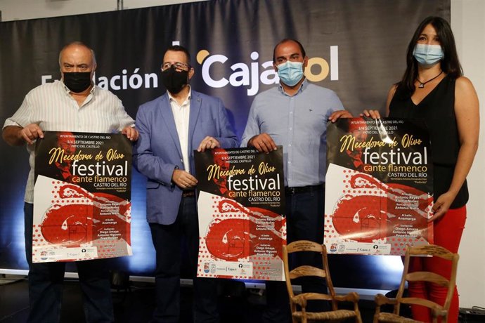 Presentación en la Fundación Cajasol del Festival de Cante Flamenco 'Mecedora de olivo' de Castro del Río.