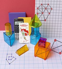 Una calculadora Casio ilustrada por la profesora de la US Clara Grima, una de las científicas elegidas por la marca