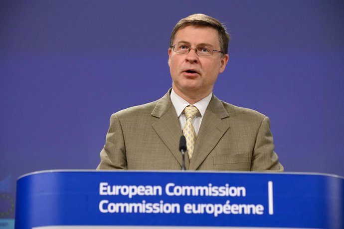 Archivo - HANDOUT - 02 June 2021, Belgium, Brussels: Executive Vice President of the European Commission Valdis Dombrovskis speaks during a press conference on the European semester spring package. Photo: Christophe Licoppe/European Commission/dpa - ATT