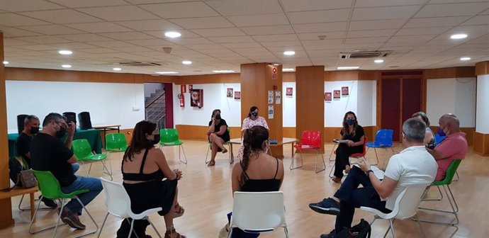 Reunión de concejales de Cádiz con asociaciones relacionadas con la inmigración
