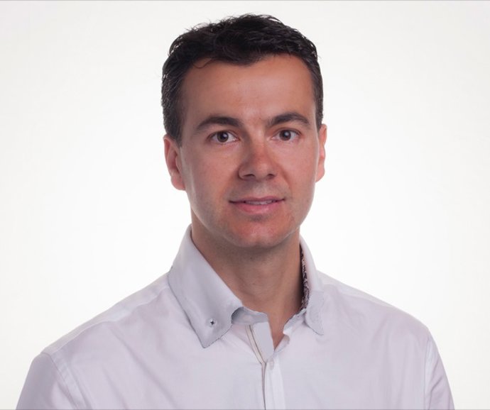 Archivo - El diputado por Tenerife y secretario de Relaciones Internacionales del PSOE en el Congreso, Héctor Gómez. 