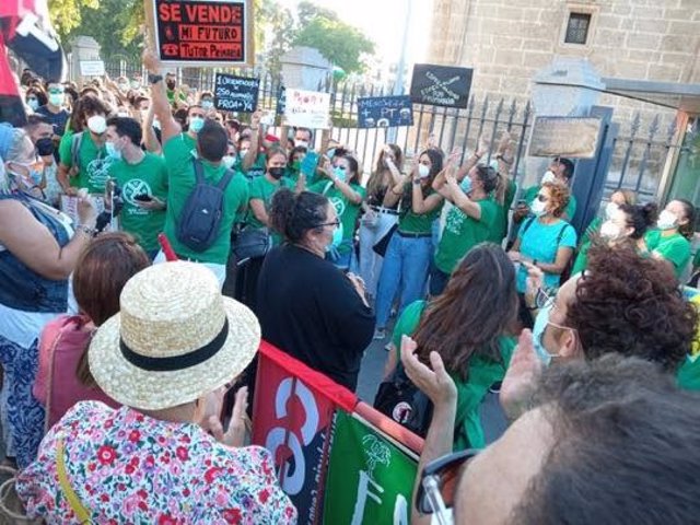 Protesta ante el Parlamento