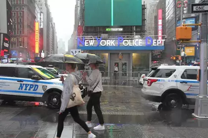 la gobernadora de nueva york declara el estado de emergencia por el azote de ida