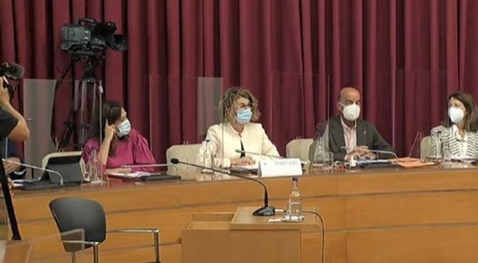 El pleno de Logroño consuma la marcha de los dos concejales de Ciudadanos, entre polémica por un cartel de 'tránsfugas'