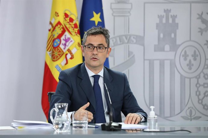 El ministro de la Presidencia, Relaciones con las Cortes y Memoria Democrática; Félix Bolaños, interviene en una rueda de prensa posterior al Consejo de Ministros, a 31 de agosto de 2021, en Madrid, (España). 