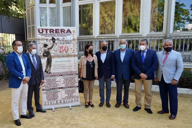 El consejero de la Presidencia, Administración Pública e Interior, Elías Bendodo, este jueves en Sevilla, participa en el acto de presentación del XXII Encuentro Andaluz de Escuelas Taurinas