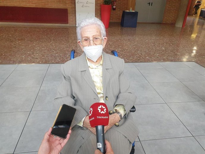 La primera vacunada contra el COVID-19 en España, Araceli Hidalgo