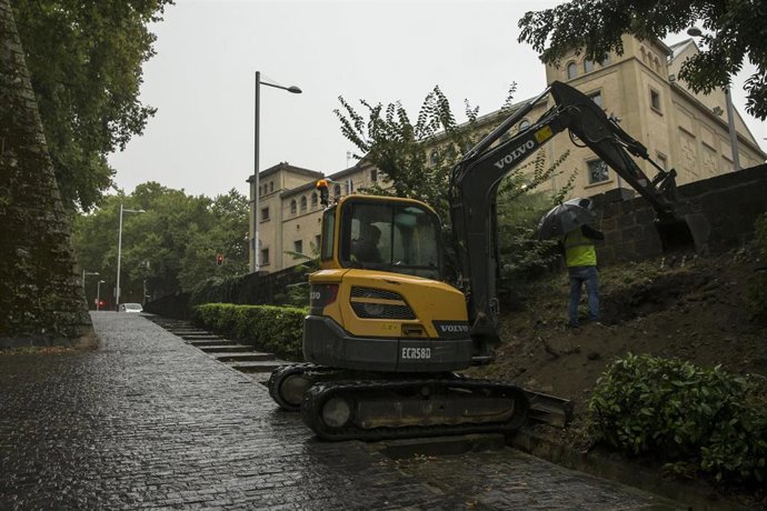 Trabajos del estudio geotécnico en Labrit para la ejecución del carril bici