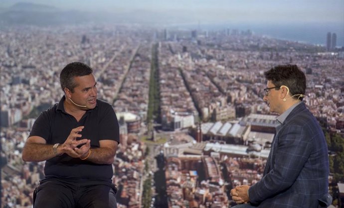 Archivo - El director general de Seat Mó, Lucas Casasnovas, y el director ejecutivo de movilidad urbana del MIT, John Moavenzadeh