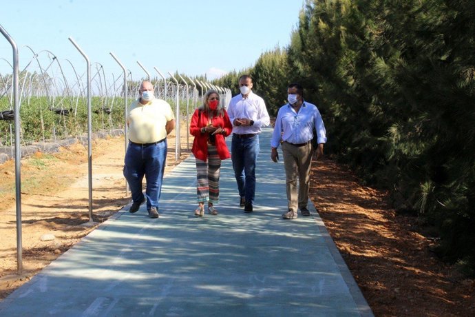 El delegado de Regeneración, Justicia y Administración Local en Huelva, Alfredo Martín, en su visita a Cartaya.
