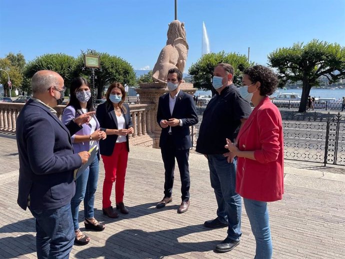 Los dirigentes de ERC Oriol Lladó, Marta Vilalta, la consellera de Presidencia, Laura Vilagr, el conseller de Empresa y Trabajo, Roger Torrent, Oriol Junqueras y Marta Rovira en un encuentro en Ginebra (Suiza).