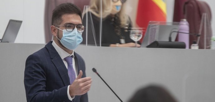 Archivo - PSRM exige al Gobierno regional que "organice ya el inicio del curso escolar", con un "aumento de plantillas docentes"