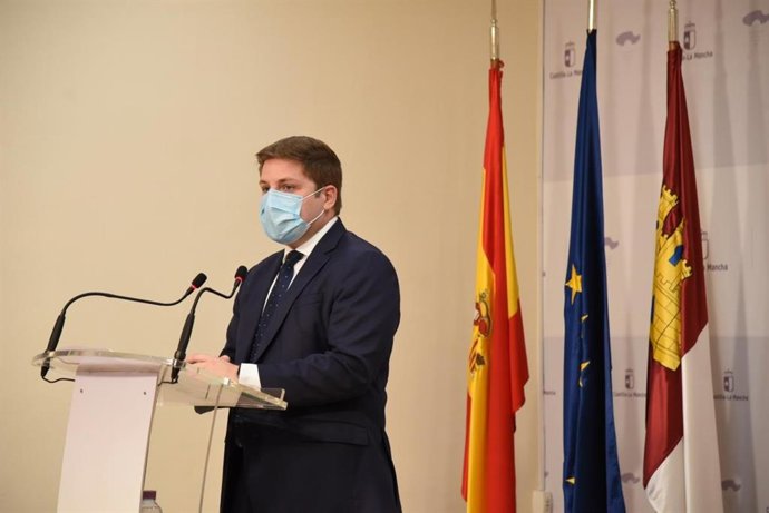 El consejero de Fomento, Nacho Hernando, en rueda de prensa