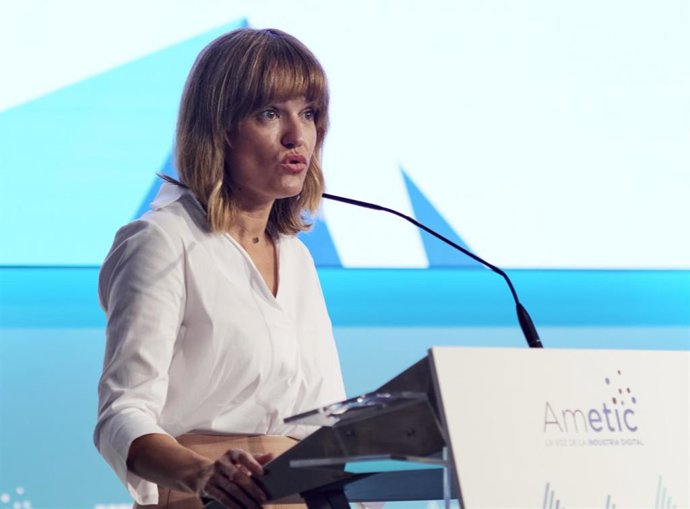 La ministra de Educación y Formación Profesional, Pilar Alegría,  interviene en el 35 Encuentro de la Economía Digital y las Telecomunicaciones, a 2 de septiembre de 2021, en el Palacio de la Magdalena de Santander, Santander, Cantabria, (España).