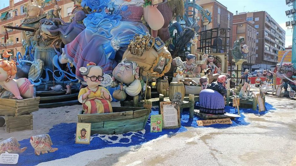 Imagen de Quim Torra y Jordi Pujol en la falla l'Antiga de Campanar, en Valncia.