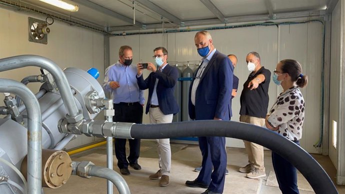 Presentación de la nueva 'gasinera' de gas natural de la EMT Palma