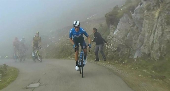 El ciclista colombiano Miguel Ángel López (Movistar Team) gana la decimoctava etapa de La Vuelta 2021, disputada entre Salas y el Altu d'El Gamoniteiru sobre 162,6 kilómetros