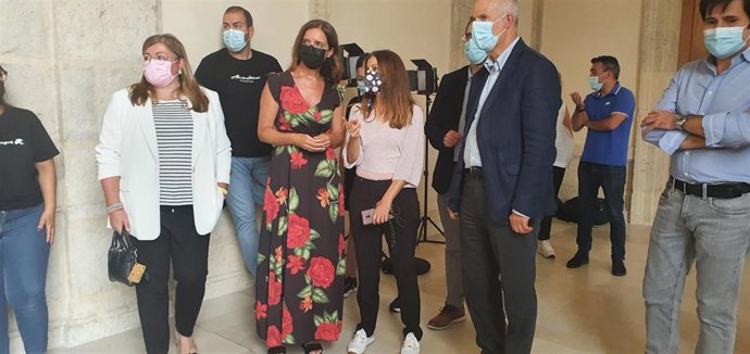 La consejera de Empleo e Industria, Ana Carlota Amigo, durante el rodaje de la Pasarela de la Moda.