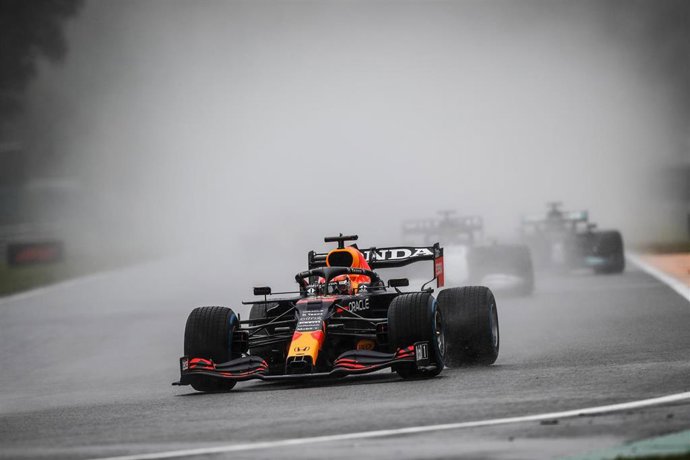 33 VERSTAPPEN Max (nld), Red Bull Racing Honda RB16B, action during the Formula 1 Belgium Grand Prix, 12th round of the 2021 FIA Formula One World Championship from August 27 to 29, 2021 on the Circuit de Spa-Francorchamps, in Stavelot, near Lige Belgi