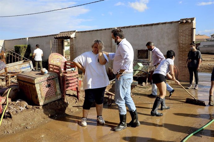 El presidente del PP C-LM, Paco Núlñez, visita los municipios afectados por las lluvias en Toledo.