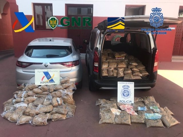 Material incautado a una banda internacional dedicada al contrabando de tabaco