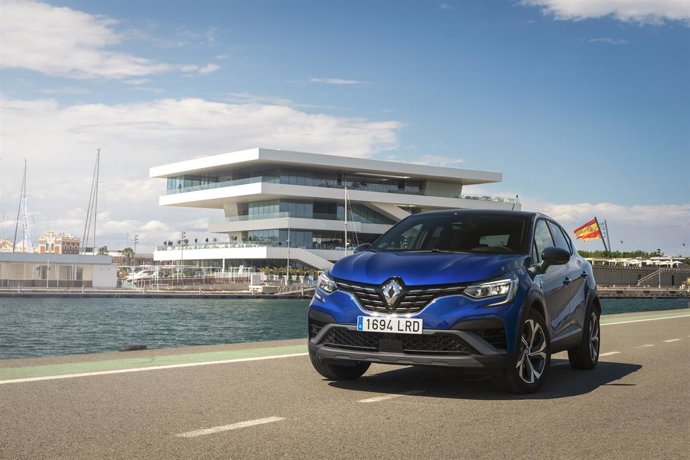 Archivo - Nuevo Renault Captur híbrido autorrecargable.