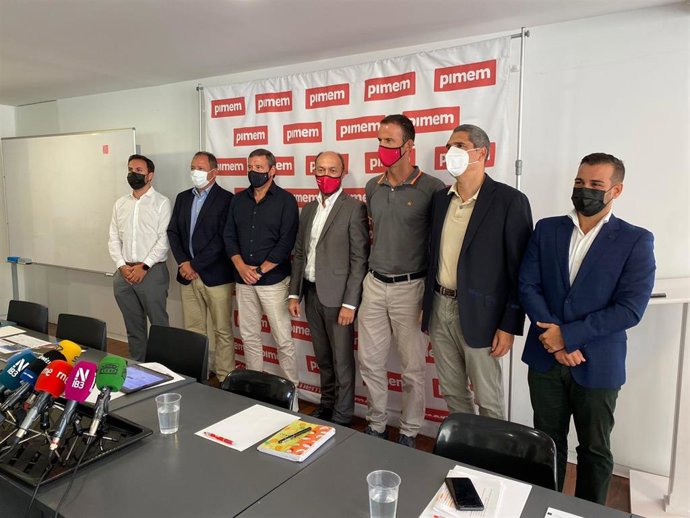 Presentación del tercer informe turístico de la Pequeña y Mediana Empresa de Mallorca.