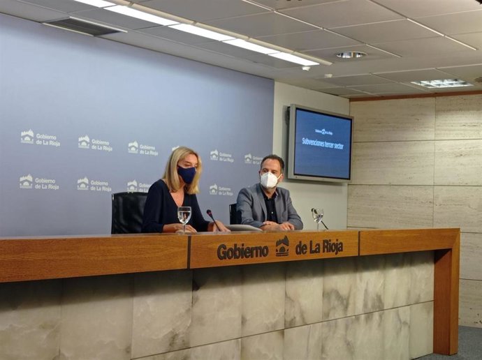 Los directores generales de Dependencia y Servicios Sociales, María Somalo y Pablo González, respectivamente